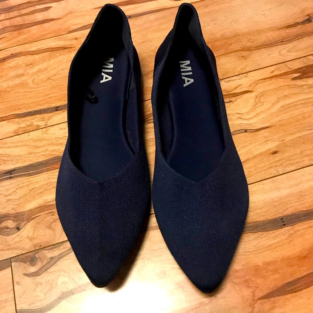 Size 9 Navy Mia Flats